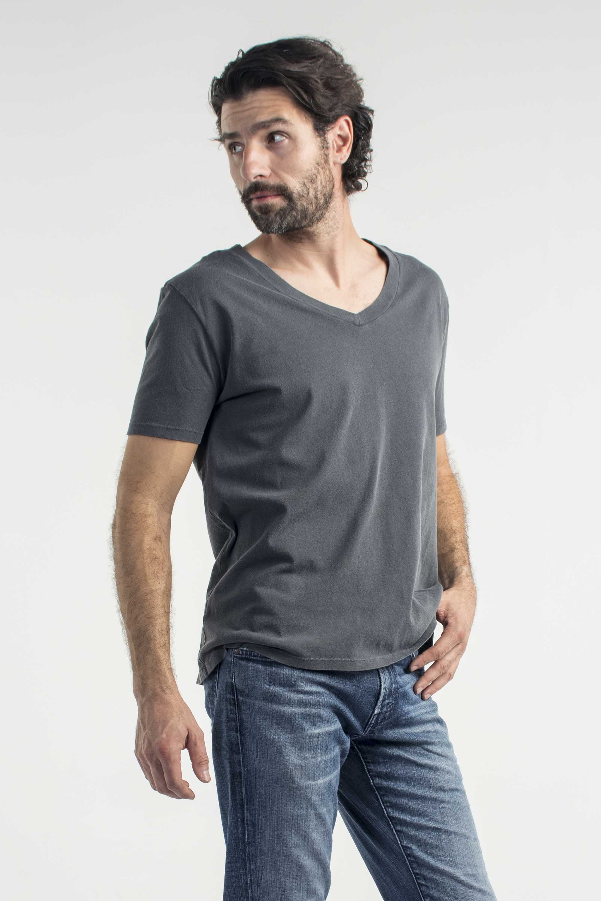 Roberto V-Neck Tee