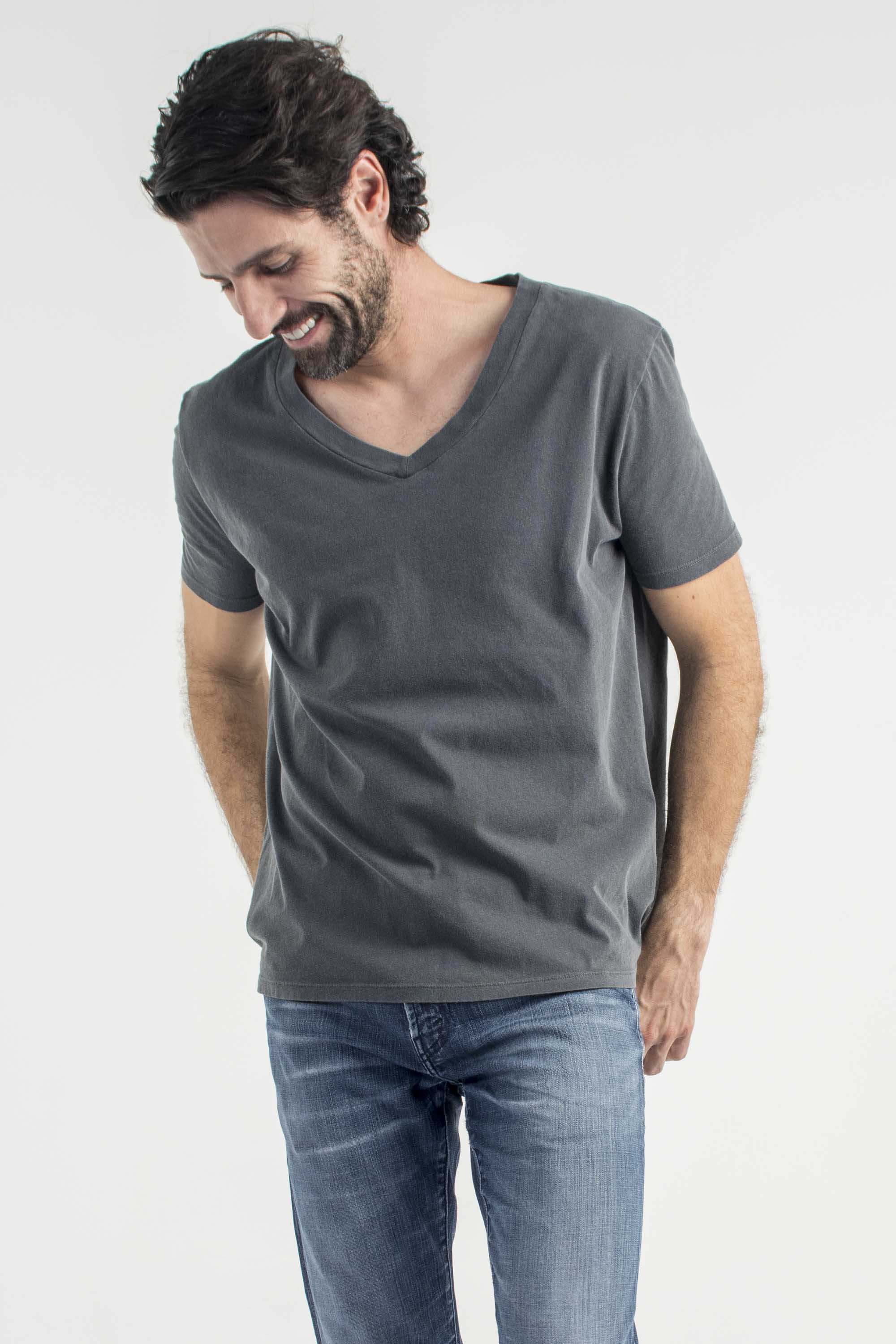 Roberto V-Neck Tee