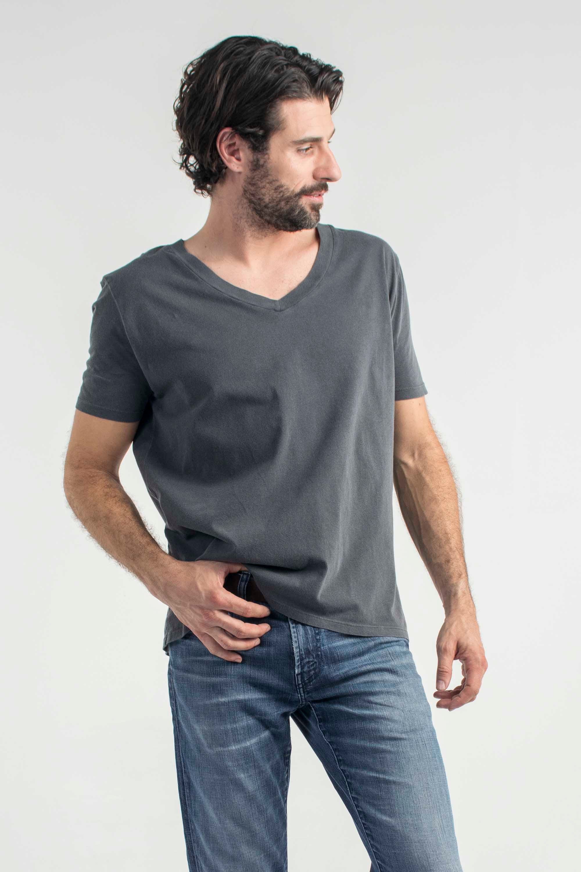 Roberto V-Neck Tee