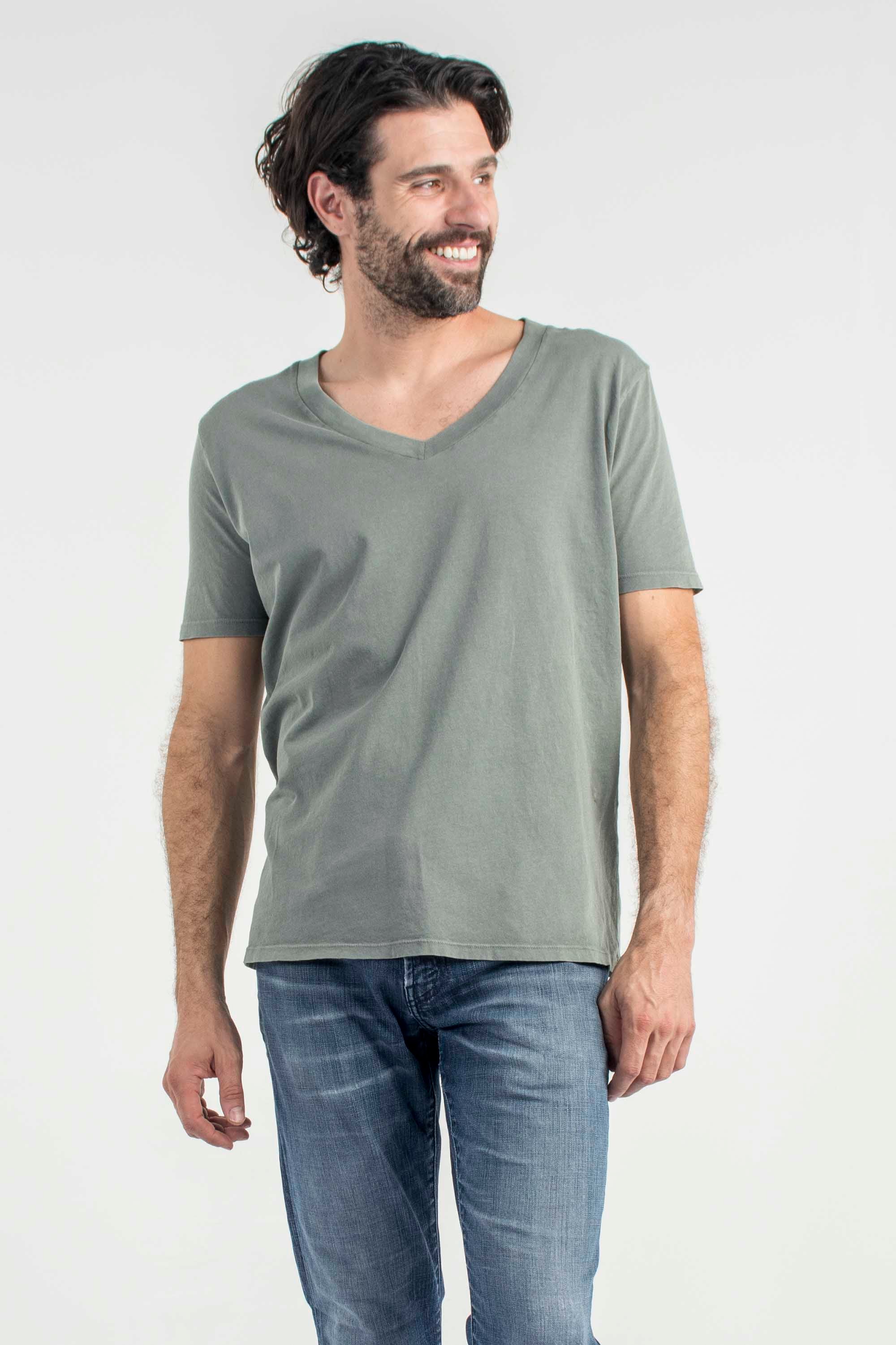 Roberto V-Neck Tee