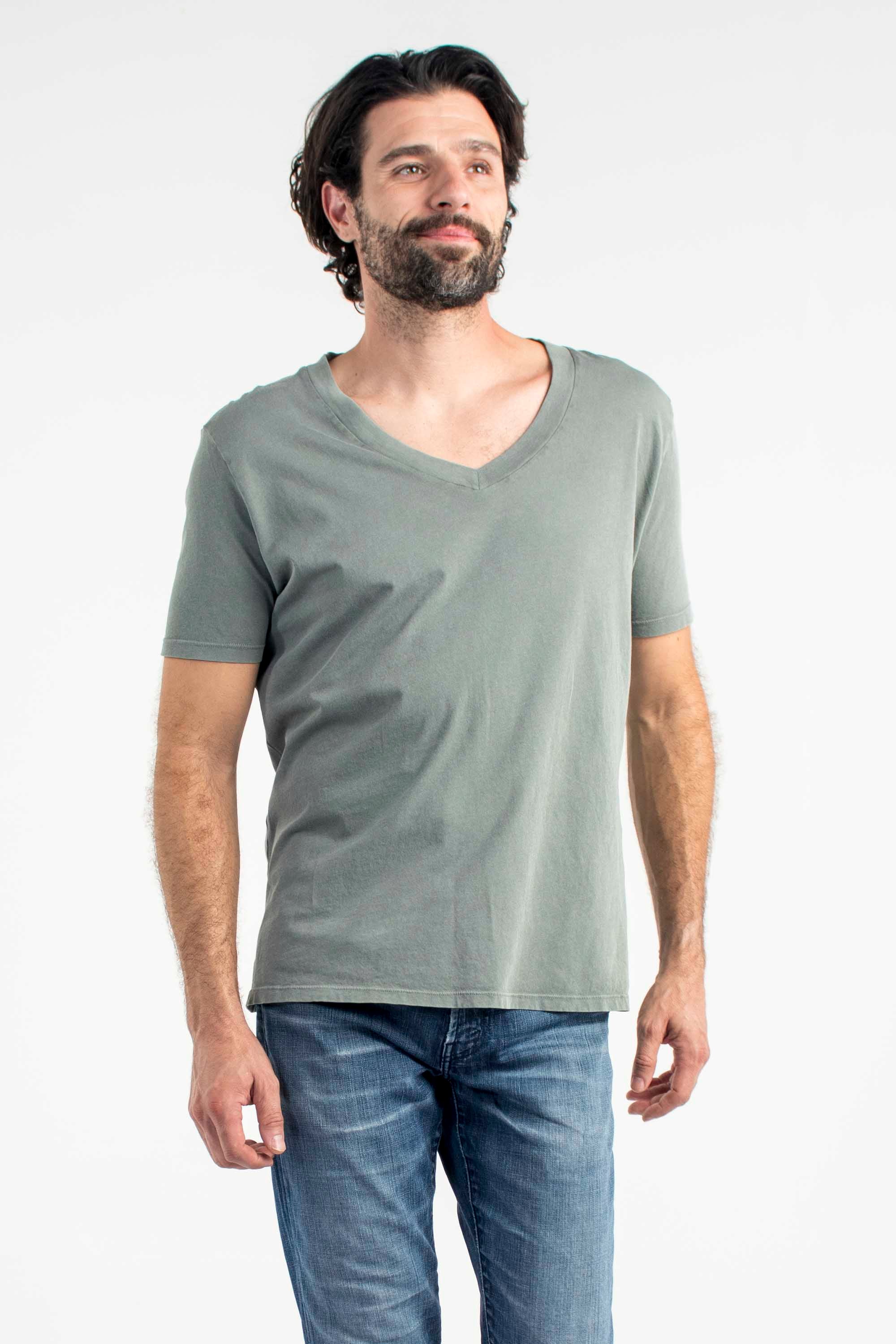 Roberto V-Neck Tee