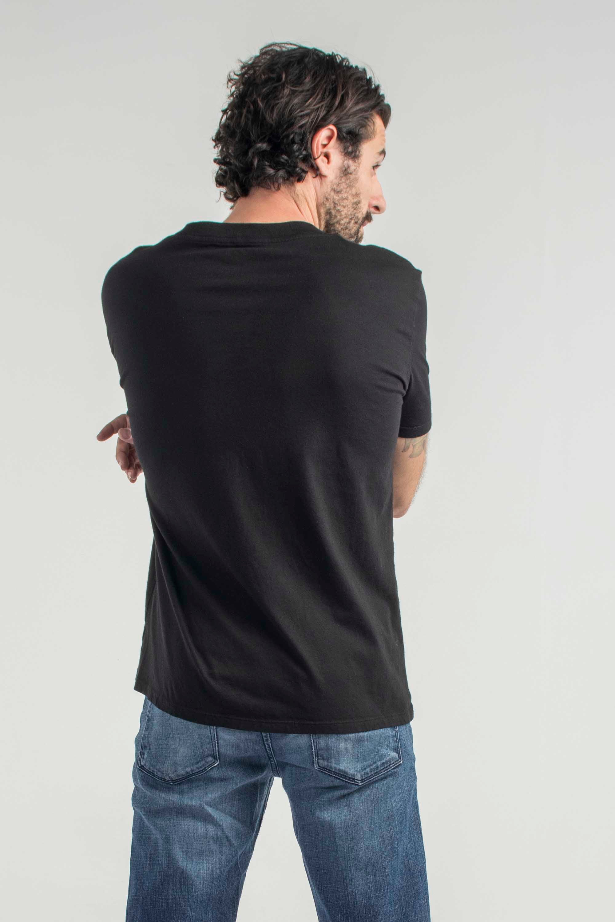 Roberto V-Neck Tee